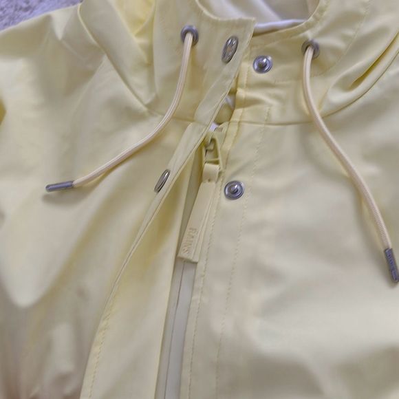 Rains Curve Women’s Jacket in Straw Size M - Picture 8 of 8